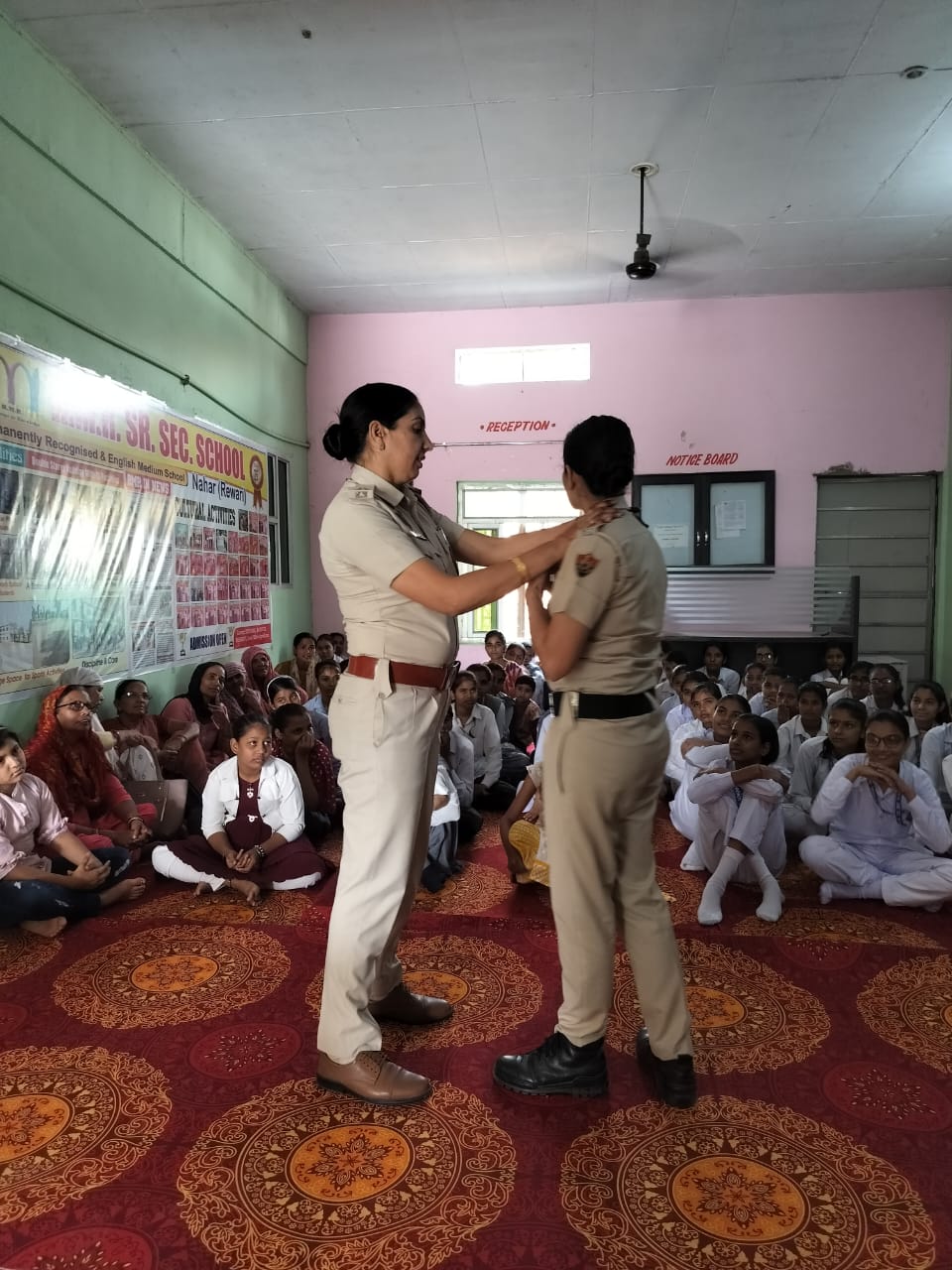 District Police organised Police Pathshaala at RMR Senior Secondary School, Village Nahar to make the girl students aware about cyber crime, crime against women/children, dial 112 and Durga Shakti App.