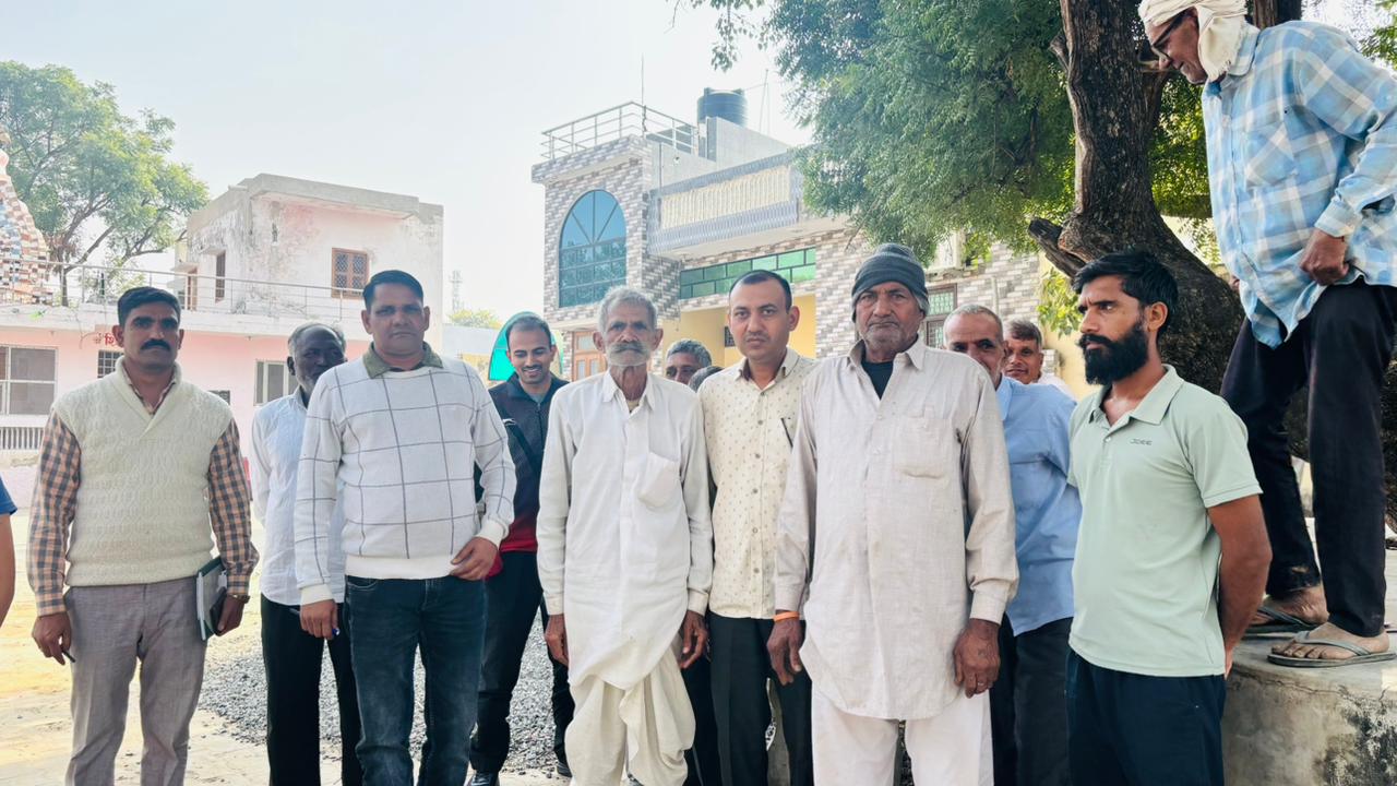 नशा मुक्त टीम ने गांव गोठडा टप्पा डहीना, लिसान व सीहा में डोर टू डोर जाकर ग्रामीणों को नशे के दुष्प्रभाव एवं बचाव बारे किया जागरूक।   