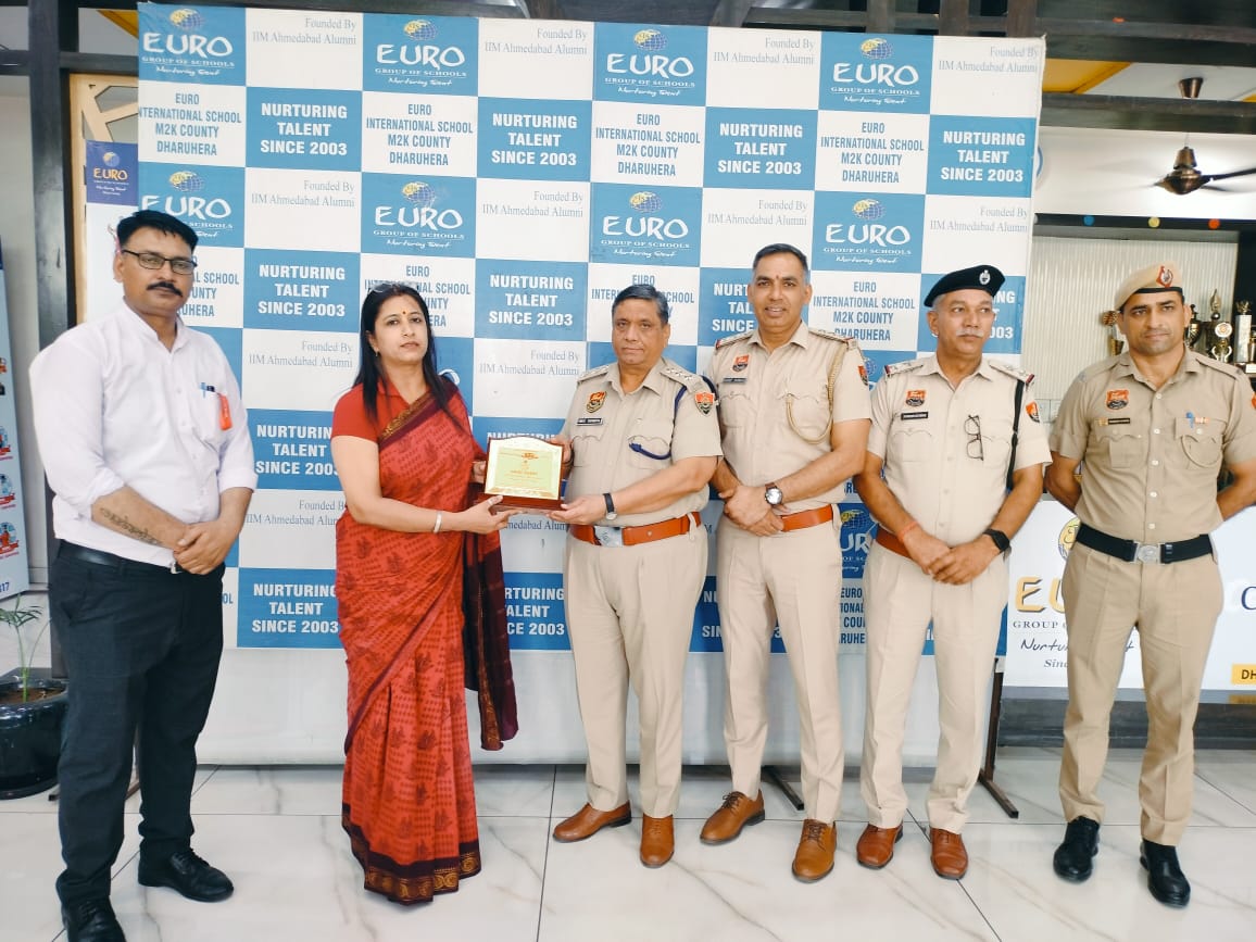 District Police Rewari organized an awareness aprogram about traffic rules and drug de-adication in Euro International school Dharuhera under Haryana Uday Outreach Program.