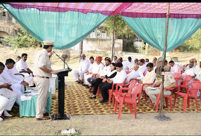 District Police Rewari made people aware about drug addiction and cyber fraud at Police Post Nahar under Haryana Uday Outreach Programme.