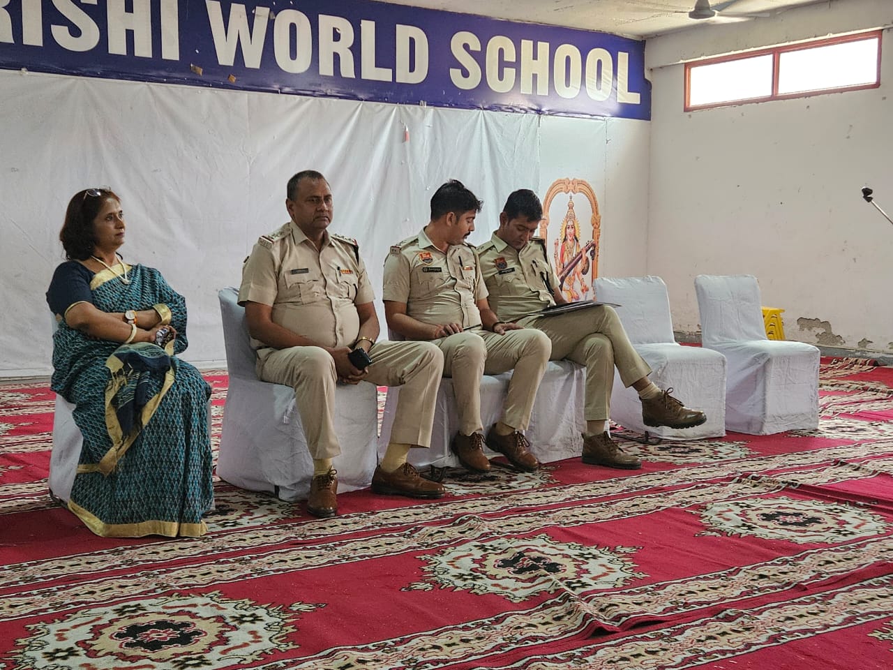 District police organised a police school in Rishi World School, Dharuhera to make students aware about cyber crime.