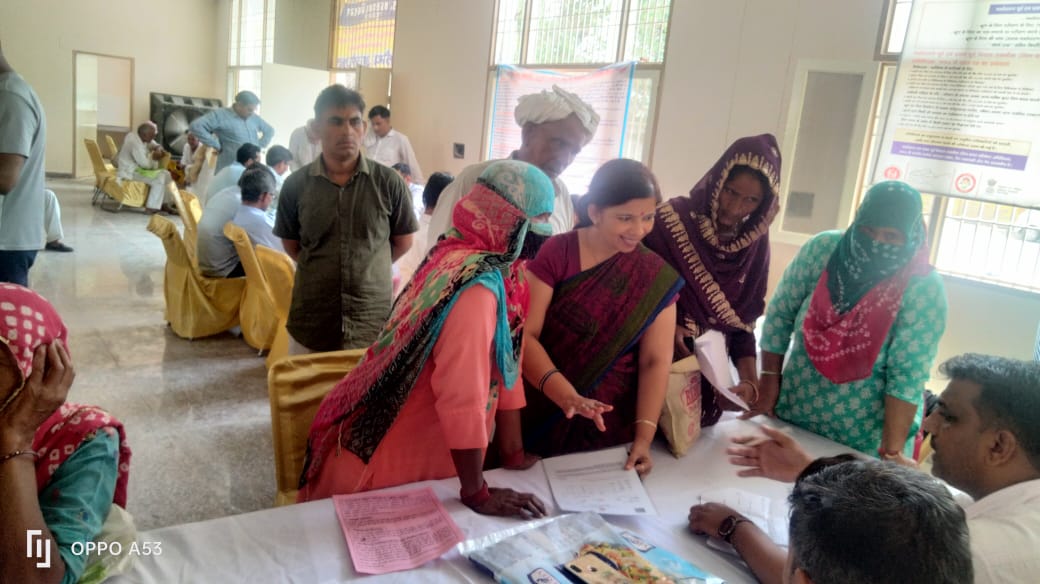 Organization of a fair to provide information about departmental problems to the people of nomadic and semi-nomadic castes.